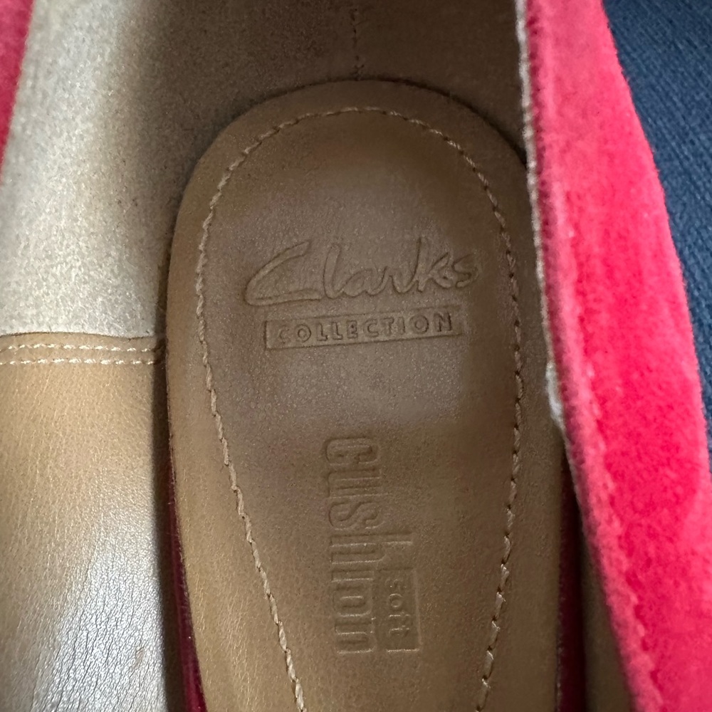 Clarks Red Faux Suede Pumps, Size 10 - Picture 6 of 9